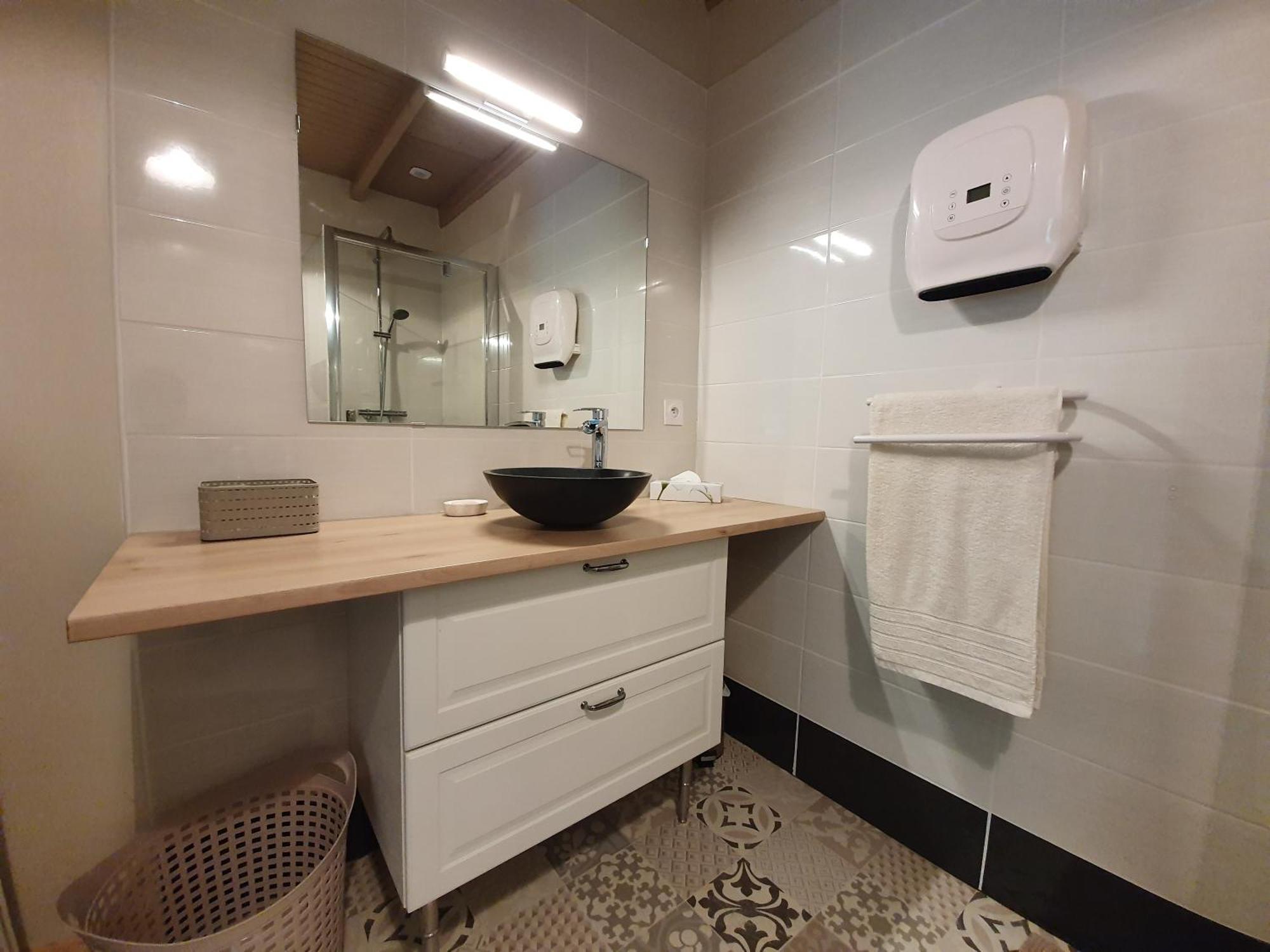 Pont-de-Larn Gite Confortable Avec Spa Prive Et Confort Moderne מראה חיצוני תמונה
